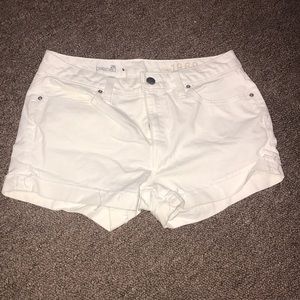 GAP JEAN SHORTS